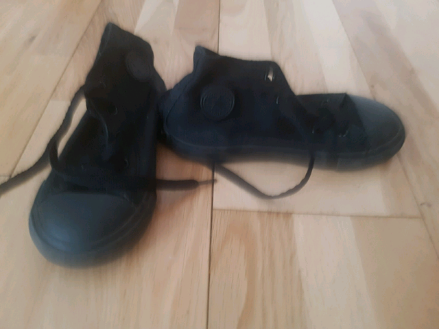 converse high tops size 10